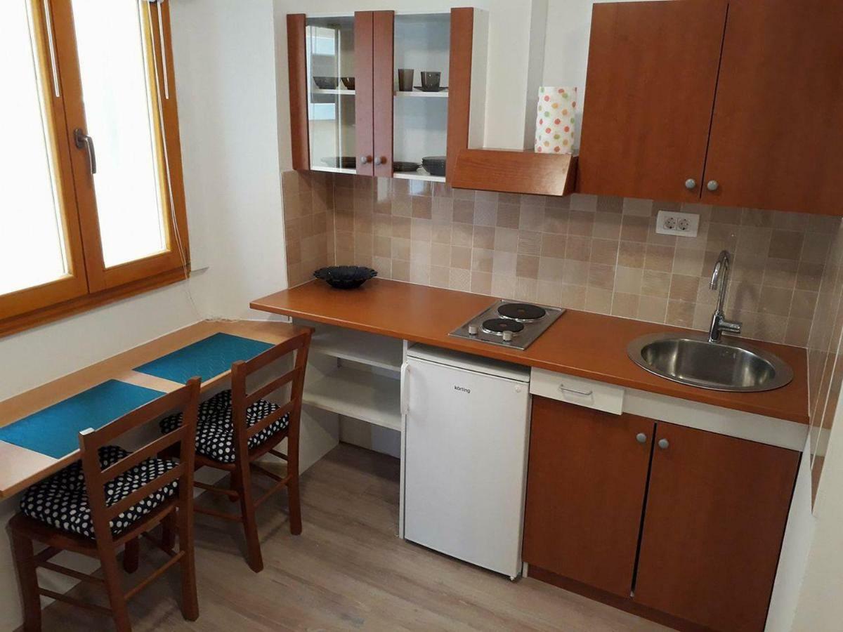 Vse kontenti Appartement Koper Buitenkant foto