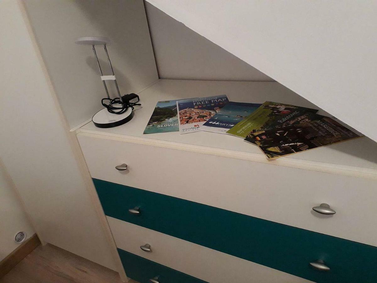 Vse kontenti Appartement Koper Buitenkant foto