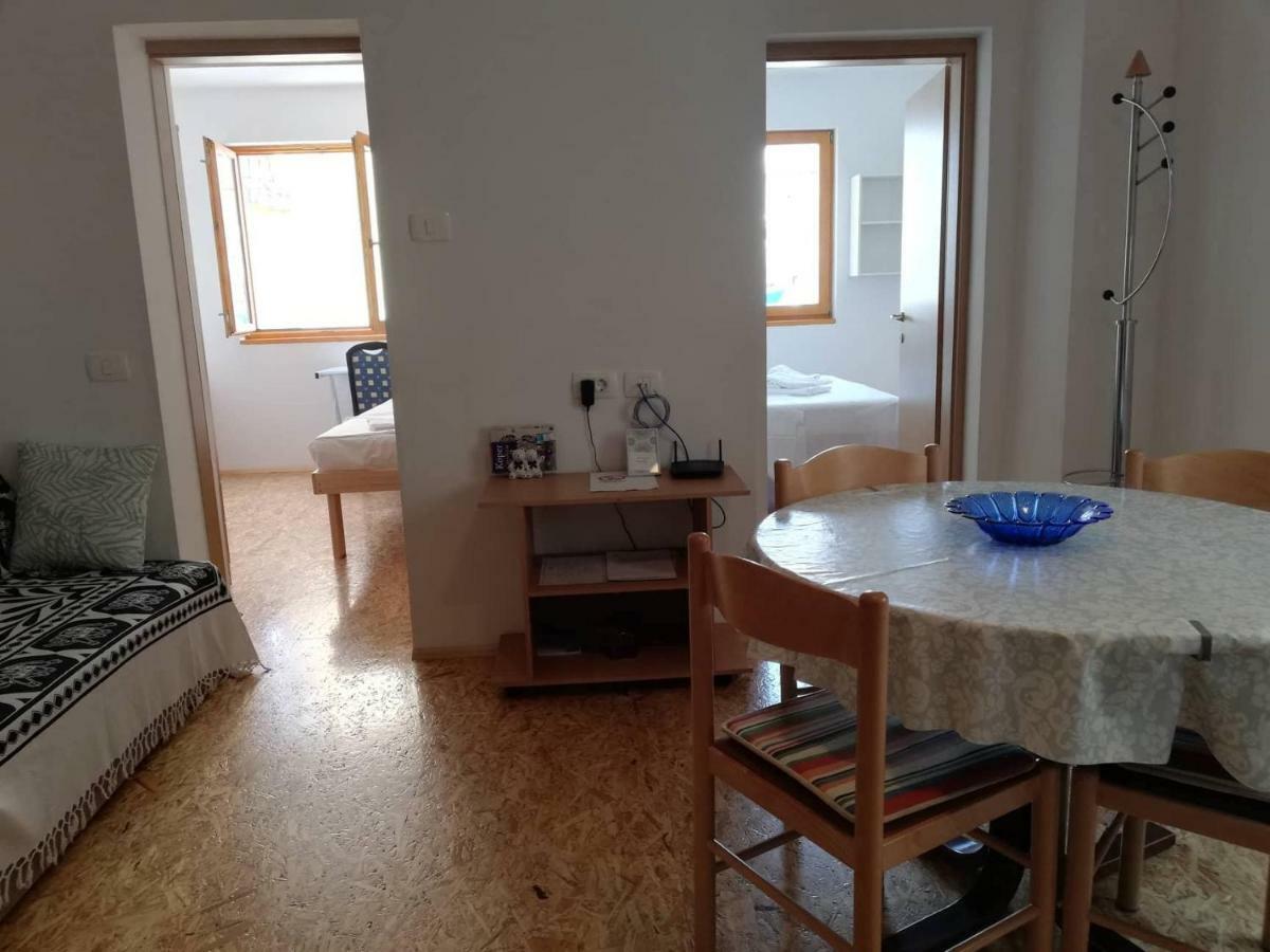 Vse kontenti Appartement Koper Buitenkant foto